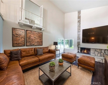 17850 Winterberry Street - Photo Thumbnail 6