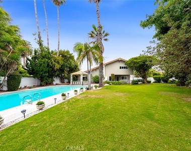 17850 Winterberry Street - Photo Thumbnail 2
