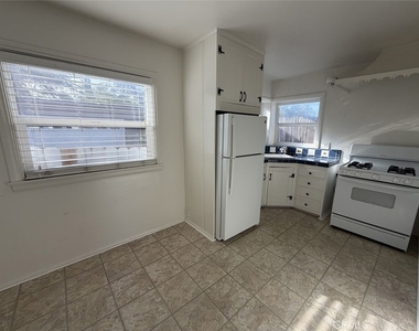 417 Poplar - Photo Thumbnail 2