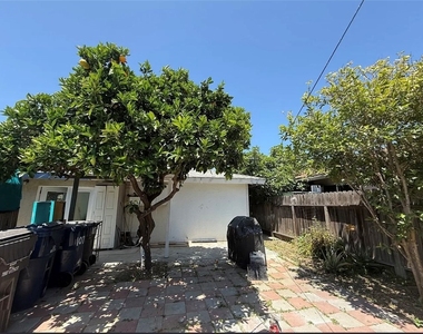 8402 Slater - Photo Thumbnail 9