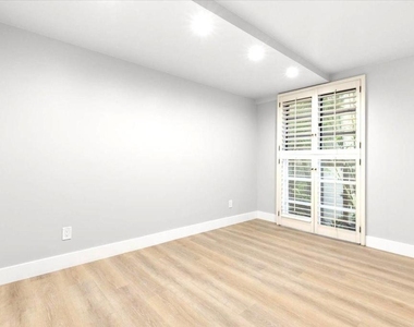 1250 Cave Street - Photo Thumbnail 17