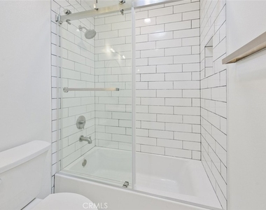 411 Goldenrod - Photo Thumbnail 24