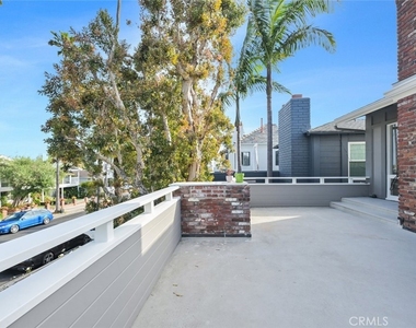 411 Goldenrod - Photo Thumbnail 33