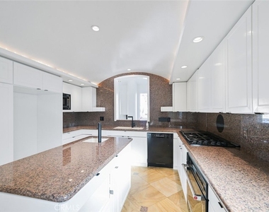 411 Goldenrod - Photo Thumbnail 17