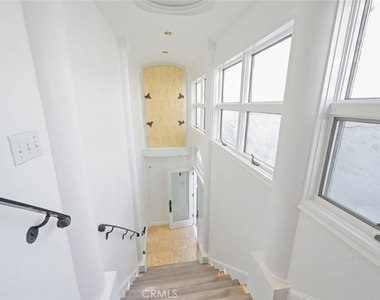 411 Goldenrod - Photo Thumbnail 26