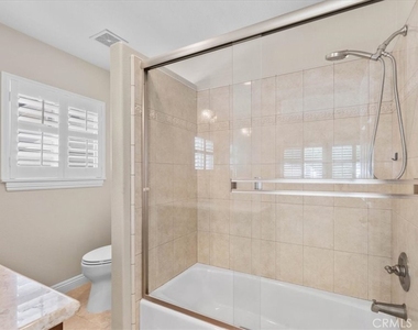 540 W 25th - Photo Thumbnail 37