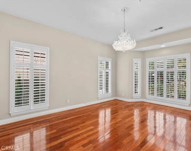 540 W 25th - Photo Thumbnail 16