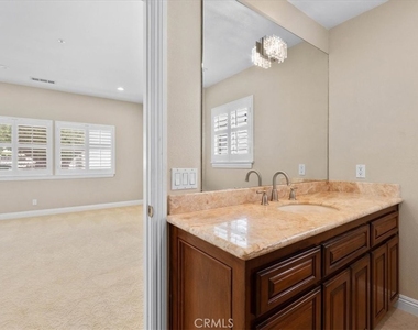 540 W 25th - Photo Thumbnail 22