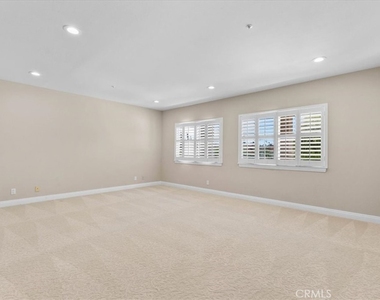 540 W 25th - Photo Thumbnail 29