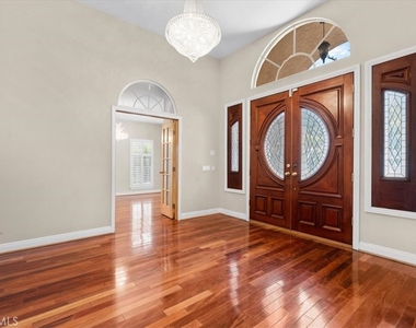 540 W 25th - Photo Thumbnail 1