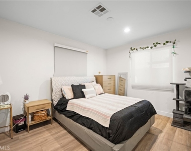 9031 El Dorado Avenue - Photo Thumbnail 13