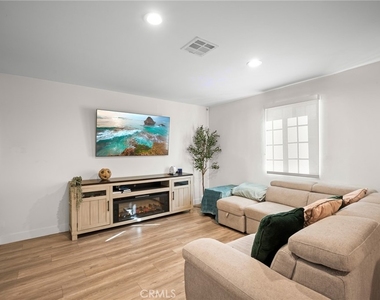 9031 El Dorado Avenue - Photo Thumbnail 3