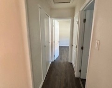 345 E College Street - Photo Thumbnail 10