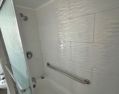 345 E College Street - Photo Thumbnail 9