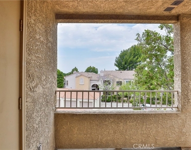 2320 Del Mar Way - Photo Thumbnail 16