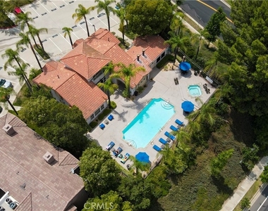 2320 Del Mar Way - Photo Thumbnail 18