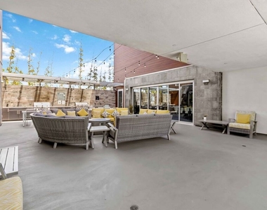4140 Glencoe Avenue - Photo Thumbnail 6