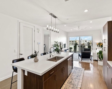 4140 Glencoe Avenue - Photo Thumbnail 13
