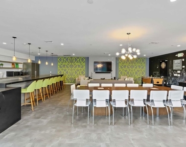 4140 Glencoe Avenue - Photo Thumbnail 7