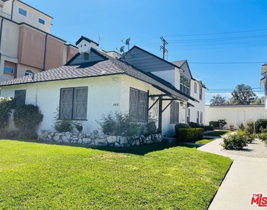 4441 Tujunga Avenue - Photo Thumbnail 25