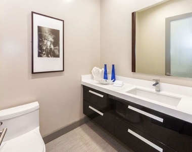 1217 Horn Avenue - Photo Thumbnail 8