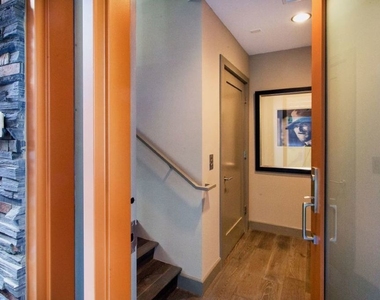 1217 Horn Avenue - Photo Thumbnail 6