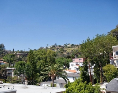 1217 Horn Avenue - Photo Thumbnail 22