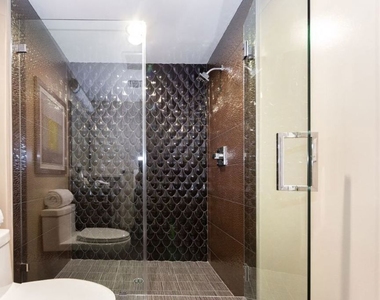 1217 Horn Avenue - Photo Thumbnail 14