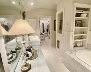 2101 Dermanak Drive - Photo Thumbnail 13