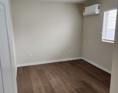4308 3/4 Leimert Boulevard - Photo Thumbnail 3