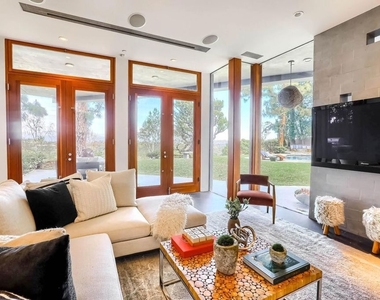 2238 Stradella Road - Photo Thumbnail 3