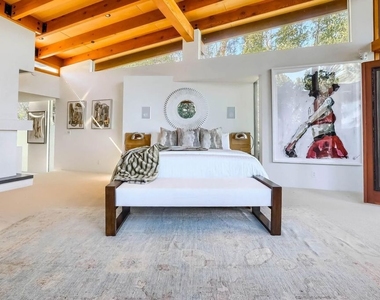 2238 Stradella Road - Photo Thumbnail 27