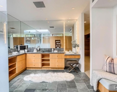 2238 Stradella Road - Photo Thumbnail 33