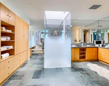 2238 Stradella Road - Photo Thumbnail 36