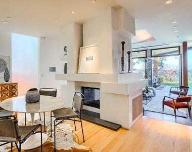 2238 Stradella Road - Photo Thumbnail 22