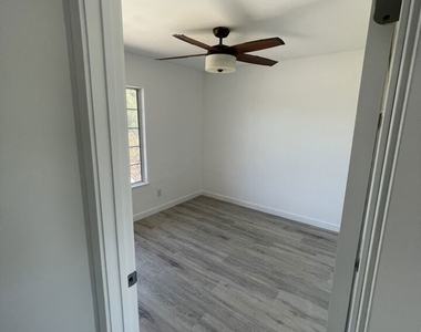 3021 Limewood Lane - Photo Thumbnail 20