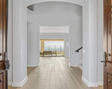 20326 W Liverpool Way - Photo Thumbnail 5