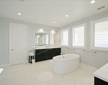 20326 W Liverpool Way - Photo Thumbnail 32