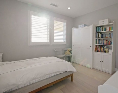 20326 W Liverpool Way - Photo Thumbnail 37