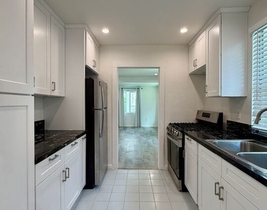 1438 11th Street - Photo Thumbnail 5