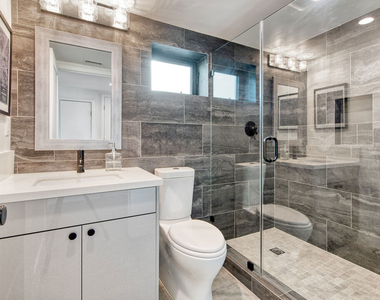 5317 Pacific Avenue - Photo Thumbnail 7