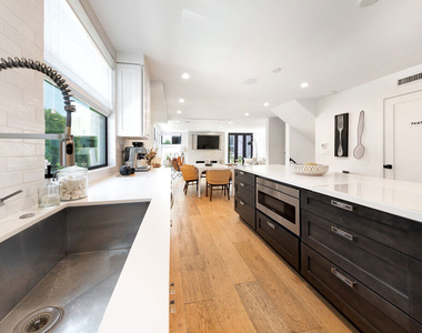 5317 Pacific Avenue - Photo Thumbnail 17