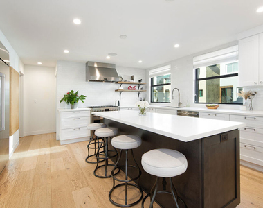 5317 Pacific Avenue - Photo Thumbnail 14