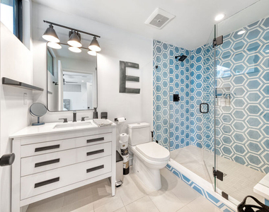 5317 Pacific Avenue - Photo Thumbnail 32