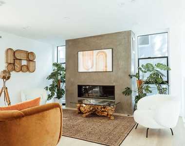 115 Park Place - Photo Thumbnail 4