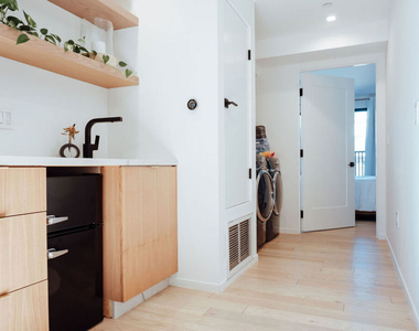 115 Park Place - Photo Thumbnail 18