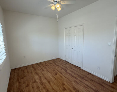 839 N Alexandria Avenue - Photo Thumbnail 34