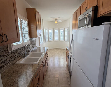 839 N Alexandria Avenue - Photo Thumbnail 26