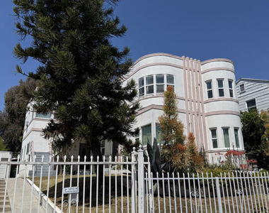 839 N Alexandria Avenue - Photo Thumbnail 41