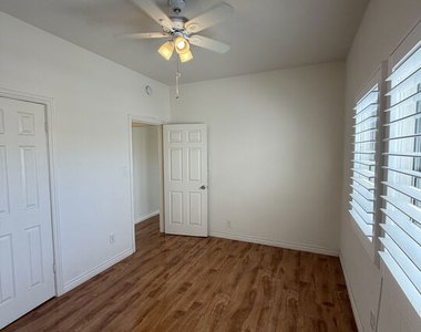 839 N Alexandria Avenue - Photo Thumbnail 35